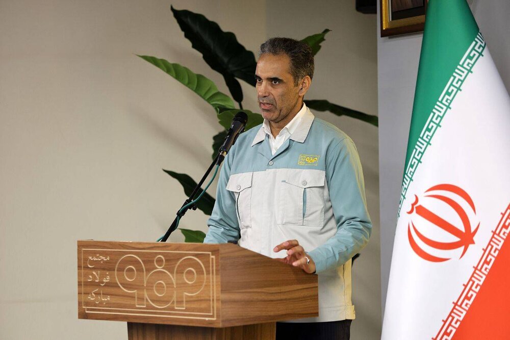 هنرمندان بازسازی فولاد مبارکه اصفهان را به تصویر کشیدند