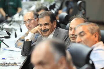 📸اسماعیل امینی از «طنز در غزل‌های حافظ» گفت
