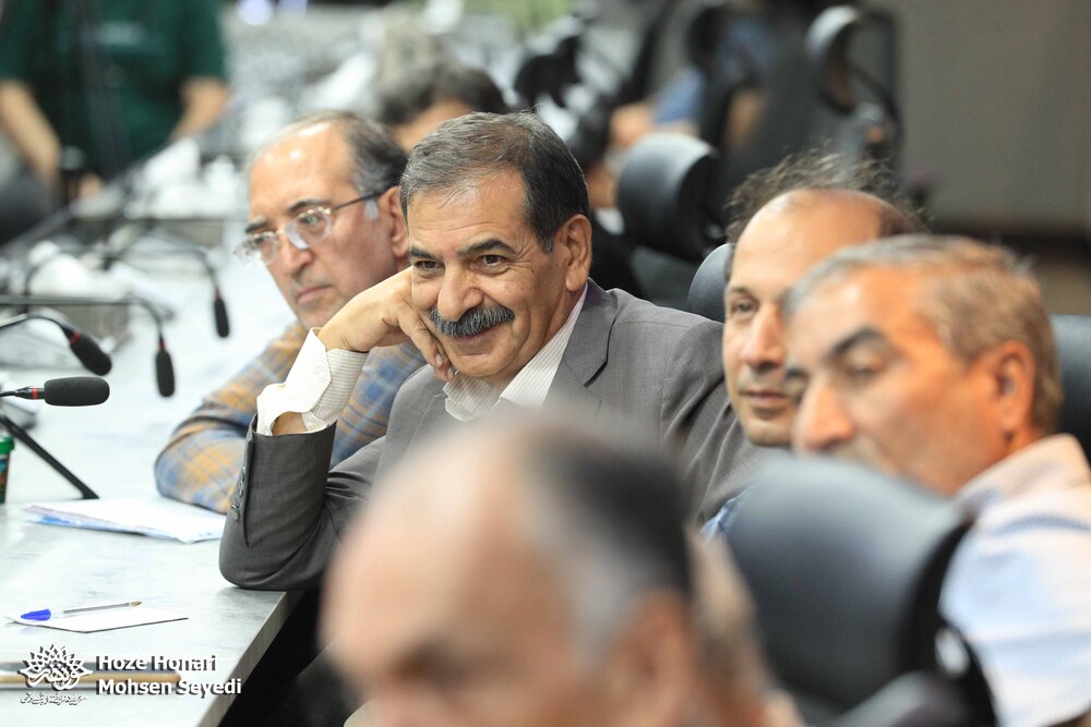 📸اسماعیل امینی از «طنز در غزل‌های حافظ» گفت