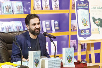 رمان جنگی نوشتم که هیچ گلوله‌ای در آن شلیک نمی‌شود