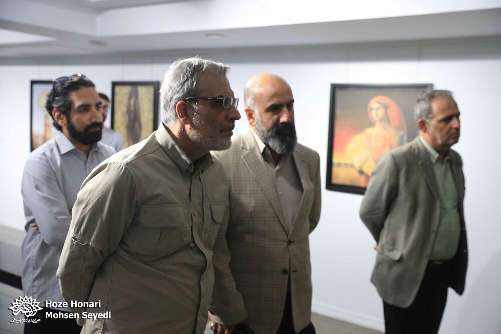 بازدید حسین جابری ‌انصاری از نمایشگاه «مدرسه میناب»
