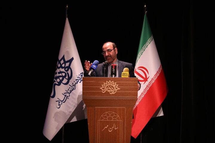 نخستین مجموعه علمی گرایش ادبیات پایداری در حوزه هنری رونمایی شد