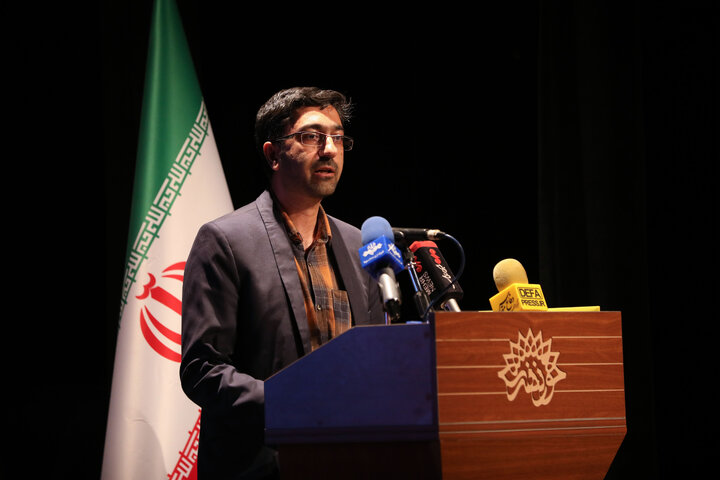 نخستین مجموعه علمی گرایش ادبیات پایداری در حوزه هنری رونمایی شد