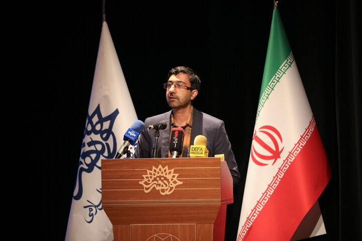 نخستین مجموعه علمی گرایش ادبیات پایداری در حوزه هنری رونمایی شد