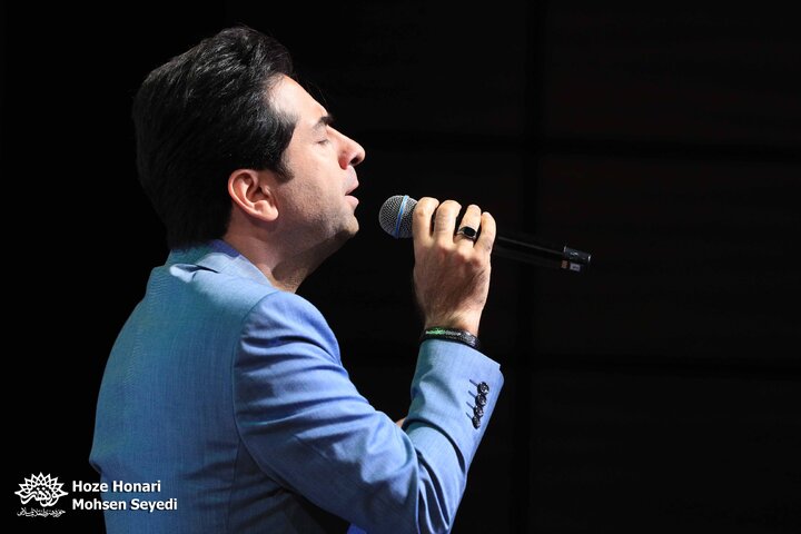 اعطای نشان ملی پارسی‌جان به بنیان‌گذار گنجور