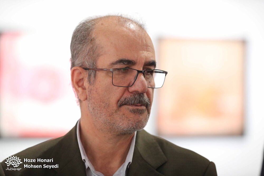بازدید عبدالرضا گلپایگانی از «نمایشگاه مدرسه میناب»