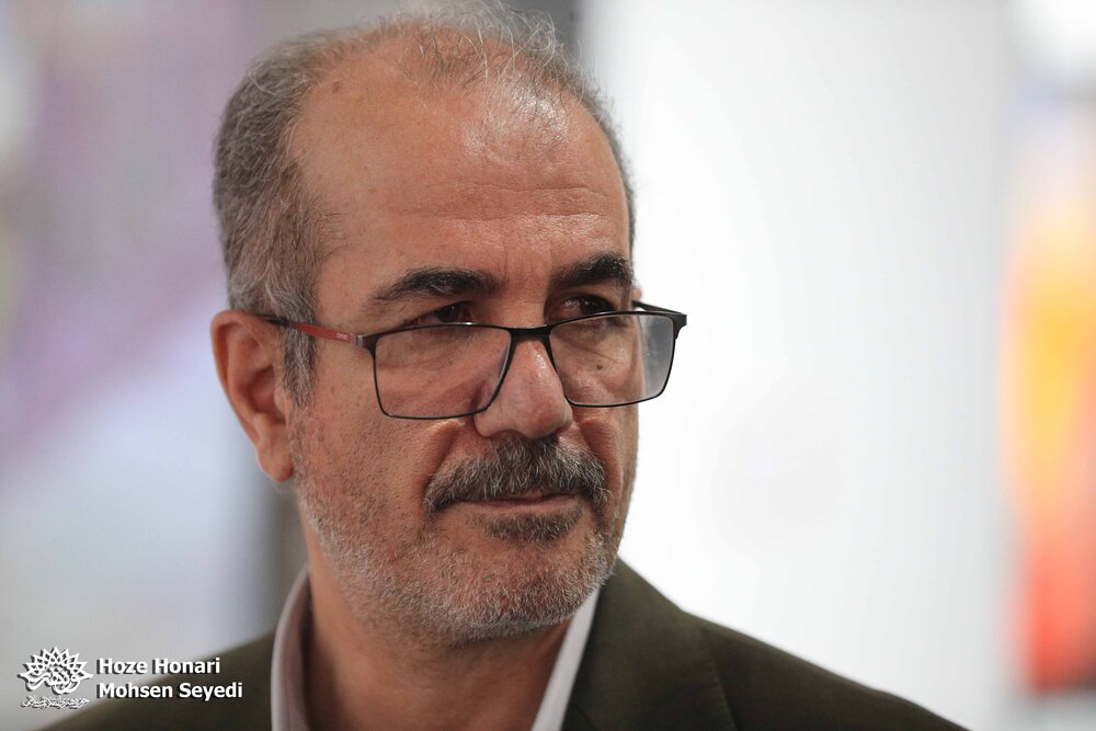 بازدید عبدالرضا گلپایگانی از «نمایشگاه مدرسه میناب»