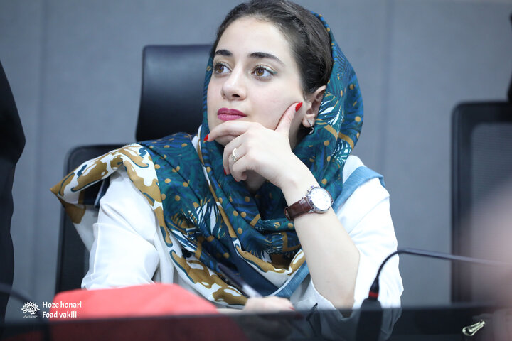 شصت و هشتمین جلسه «طنزآمیز» در سالن «طاهره صفارزاده» برگزار شد
