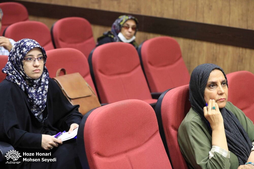 بررسی تخصصی زن‌پوشی در سینمای کمدی&nbsp;