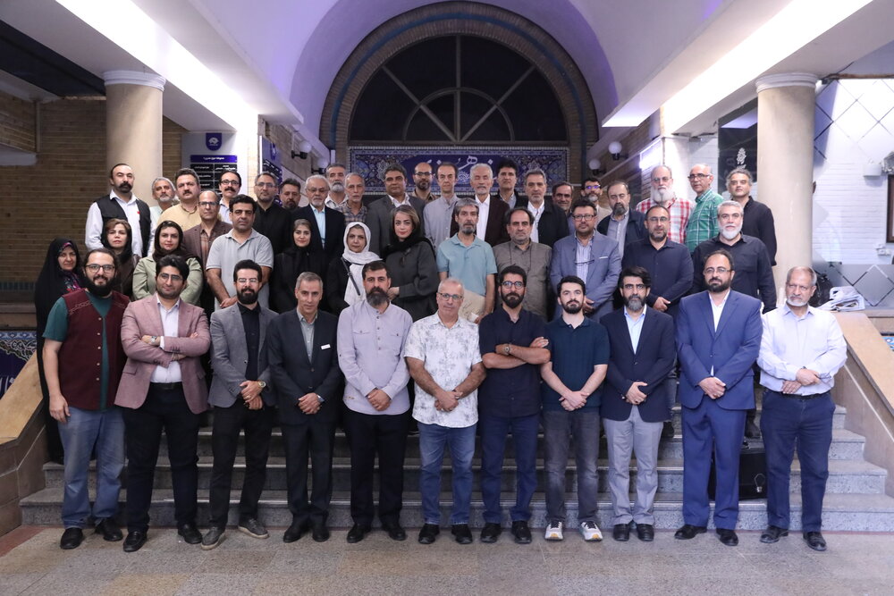 محمدمهدی دادمان از «خط نصر» بازدید کرد/ پیوند هنر خوشنویسی و معنویت در مواجهه با شرایط سخت