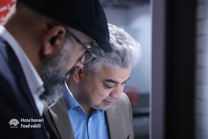 بازدید مدیر عامل موزه‌های بنیاد مستضعفان از نمایشگاه «مدرسه میناب»