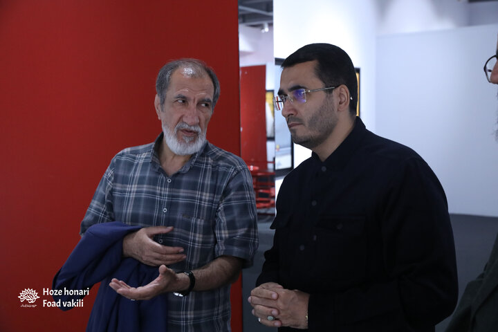 بازدید نماینده شهر تبریز از نمایشگاه «مدرسه میناب»