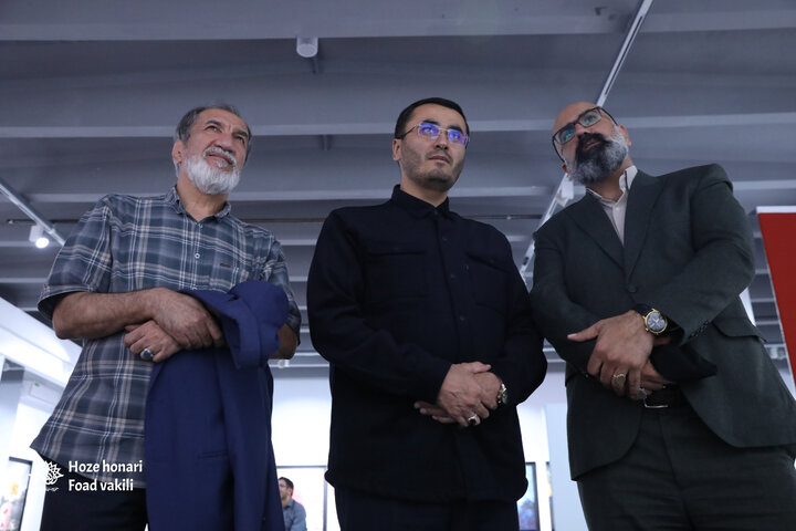 بازدید نماینده شهر تبریز از نمایشگاه «مدرسه میناب»