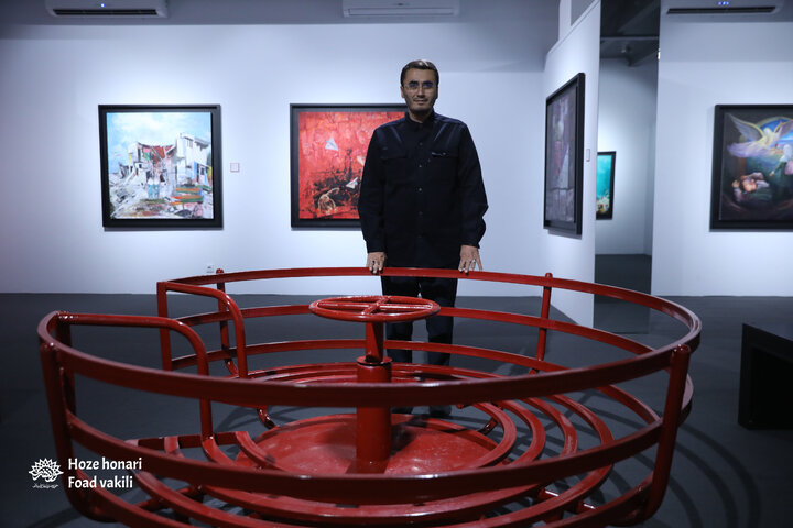 بازدید نماینده شهر تبریز از نمایشگاه «مدرسه میناب»