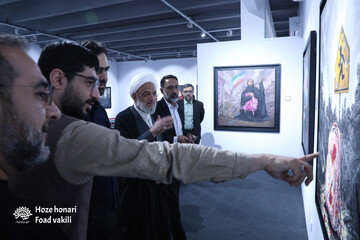 📸 حجت‌الاسلام مرتضی آقاتهرانی و امیرحسین ثابتی در نمایشگاه «مدرسه میناب»