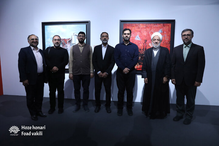 حجت‌الاسلام مرتضی آقا تهرانی و امیرحسین ثابتی در نمایشگاه «مدرسه میناب»