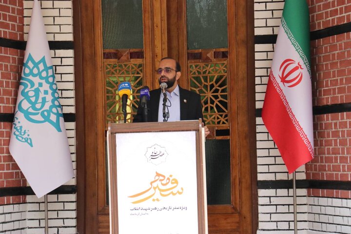 خاطرات سفر تاریخی رهبر شهید انقلاب به کرمانشاه در قالب کتاب و مستند ثبت می‌شود