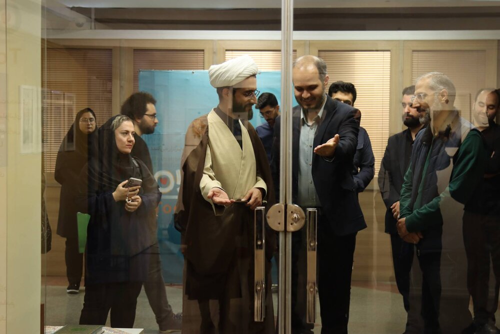 نمایشگاه تصویرسازی «با هم برای ایران» در حوزه هنری افتتاح شد