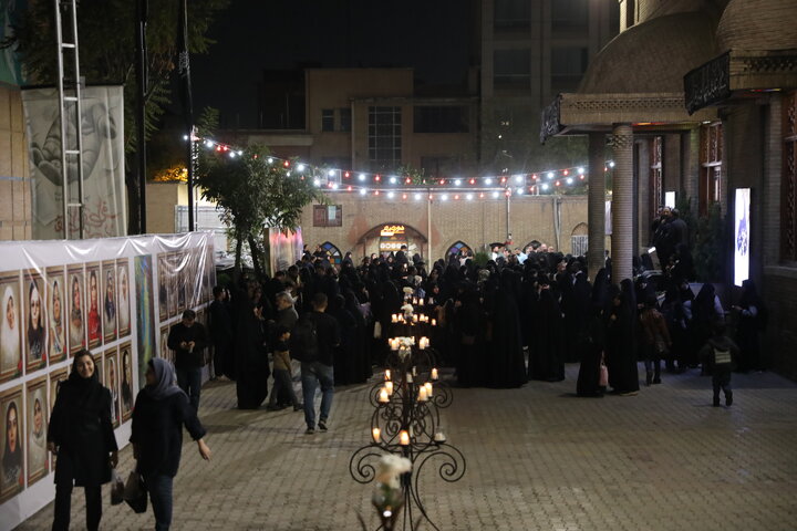 حاشیه های شب چهارم سوگواره «هشت روایت یک داغ»