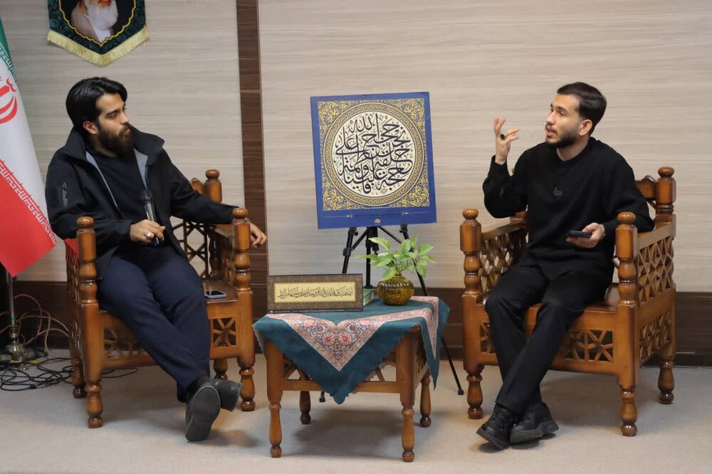 محفل شعر فاطمی «بیت سوخته» در حوزه هنری استان مرکزی برگزار شد