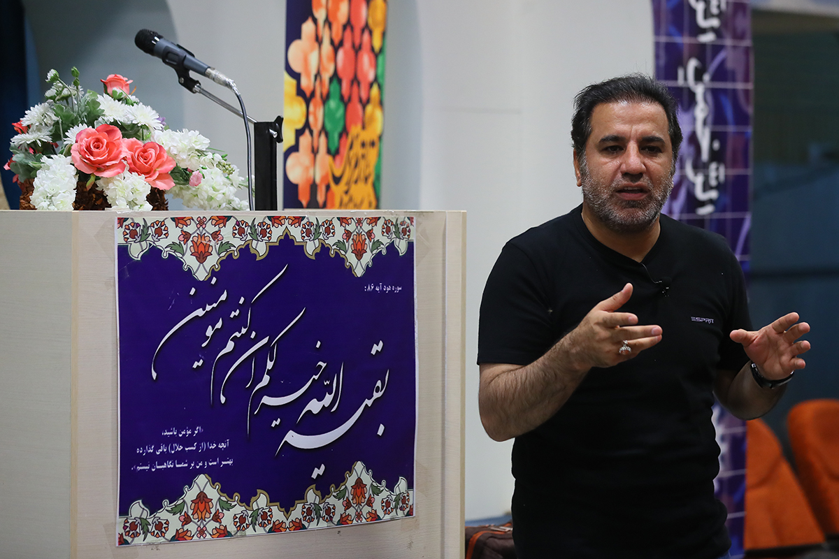 دادمان: مسجد «علی سلیمانی» را به هنر هدیه داد + فیلم صحبت‌های مرحوم سلیمانی در مسجد