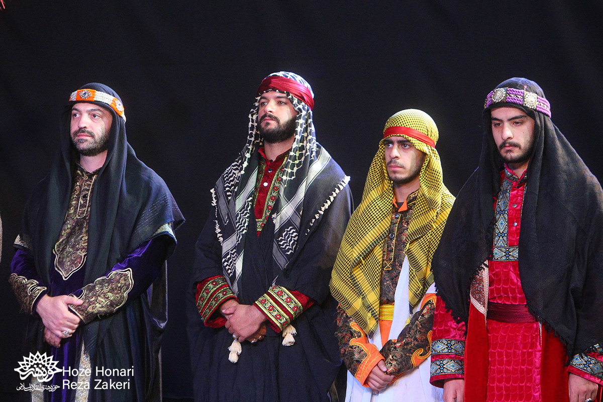 گزارش تصویری دومین سوگواره تعزیه‌خوانی «شبیه حسین (ع)»/ مجلس «بازار شام»