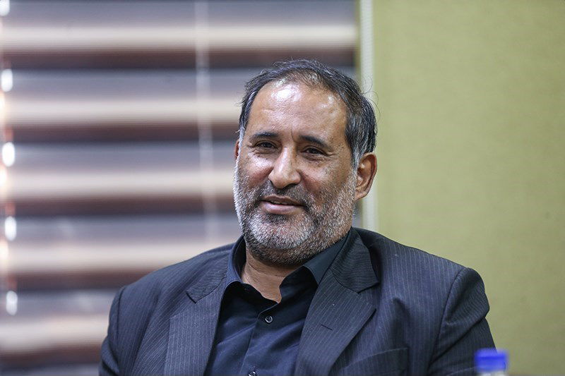 سبک ششم شعر فارسی را «سبک شعر انقلاب» معرفی کنیم