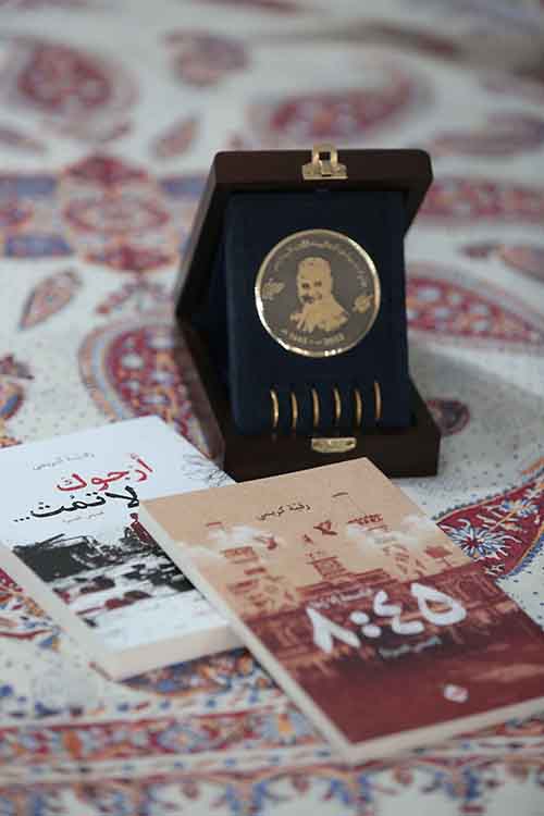 تجلیل از بانوی برگزیده همدانی جشنواره ادبیات مقاوت لبنان