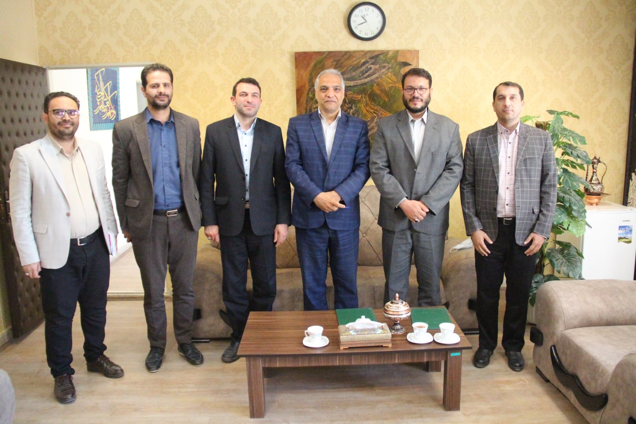 تفاهم‌نامه همکاری بین حوزه هنری استان اردبیل و کانون‌های مساجد به امضا رسید