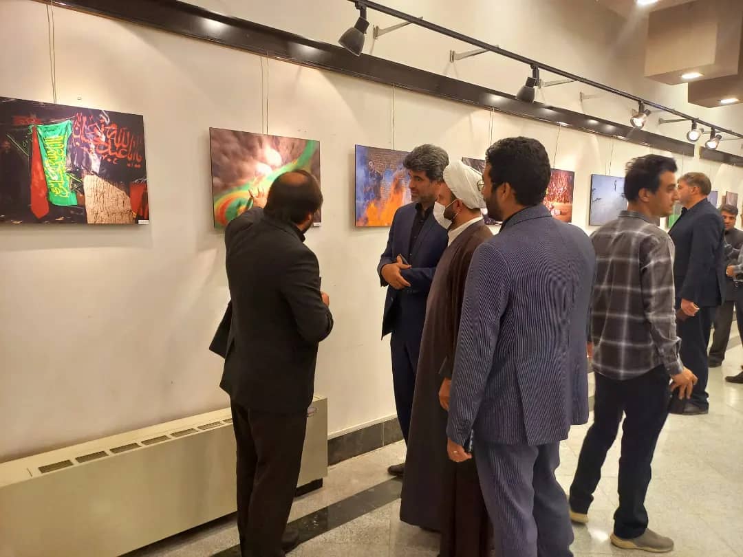 برگزاری نمایشگاه عکس آیینی عاشورا در حوزه هنری لرستان