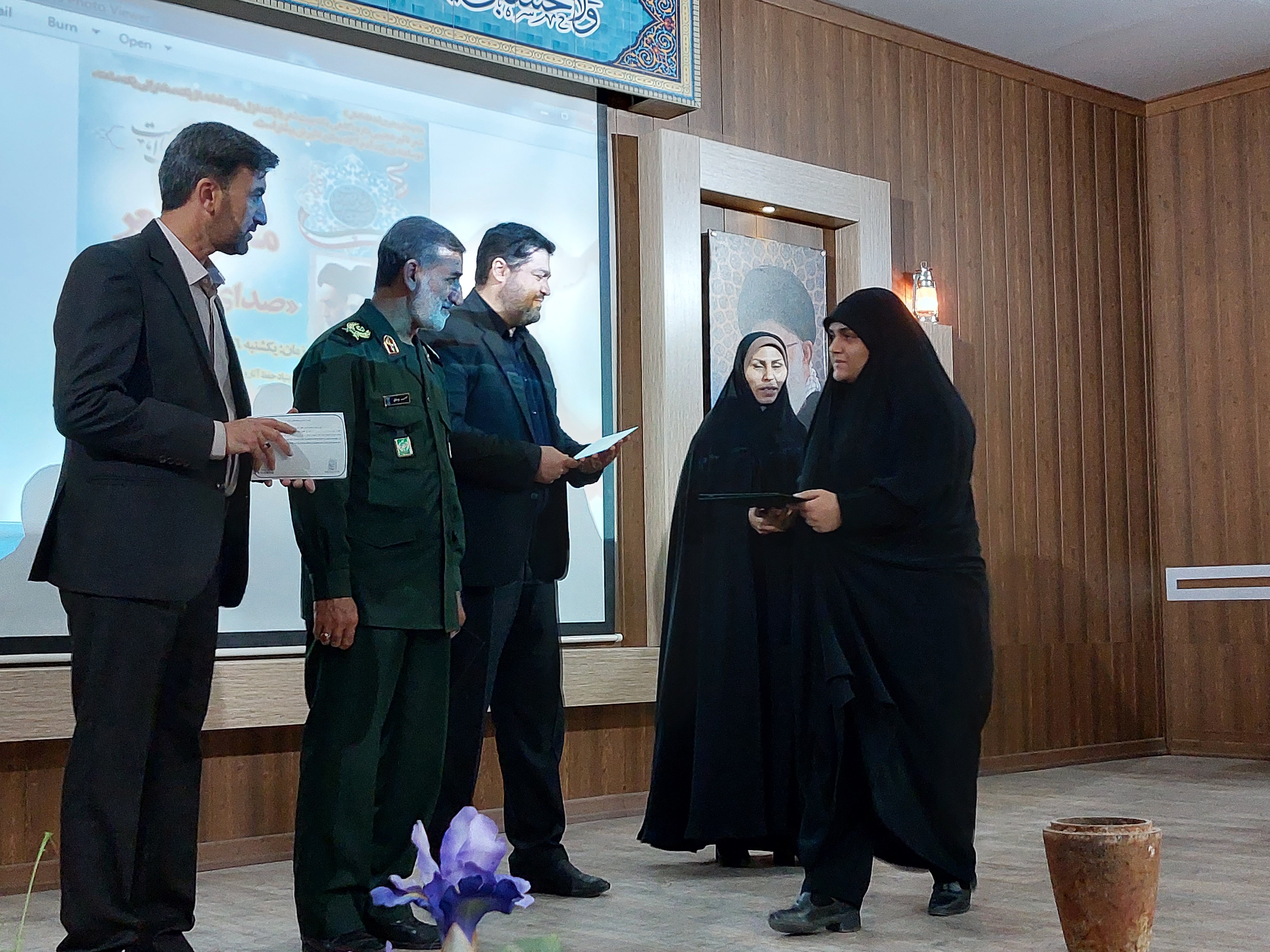محفل شعر «صدای پای قلم» در کرمانشاه برگزار شد