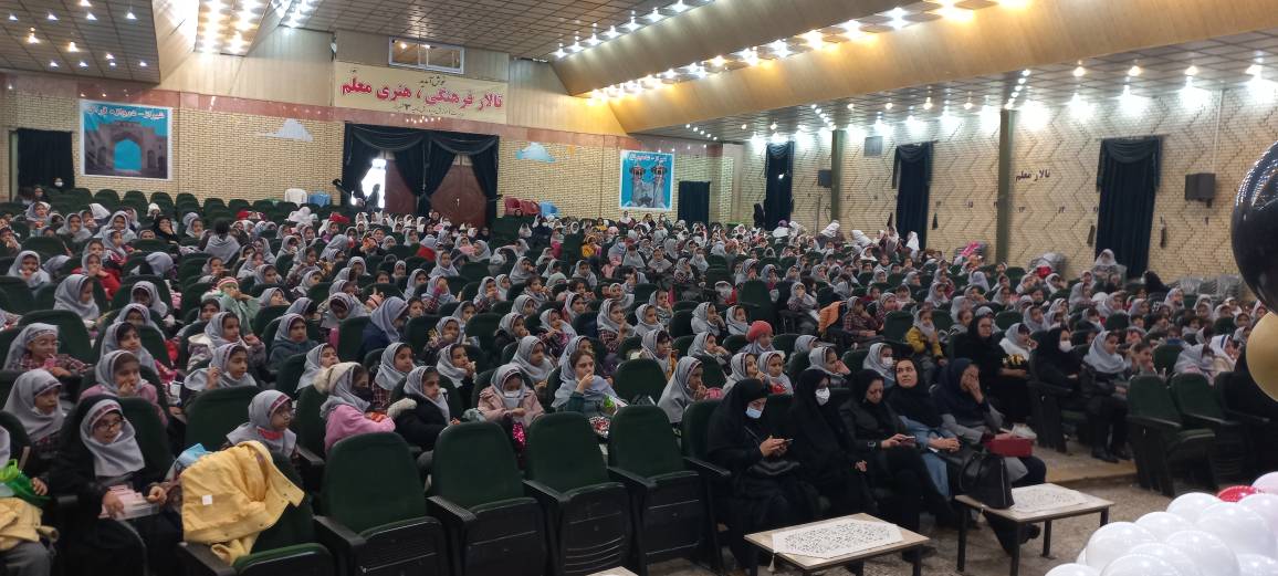 دانش آموزان شیرازی پای برنامه «قصه های خوب برای بچه های‌خوب»