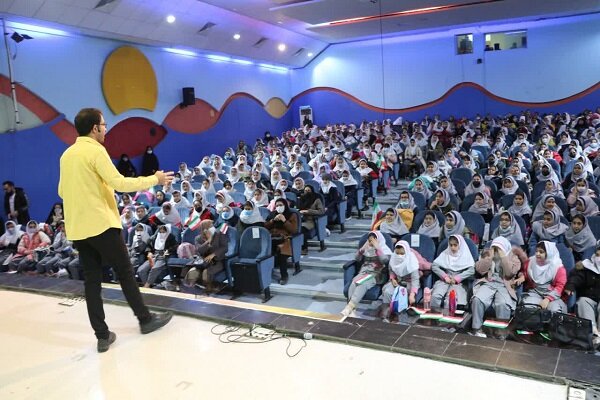 ویژه‌برنامه «قصه‌های خوب برای بچه‌های خوب» در کرمانشاه برگزار شد