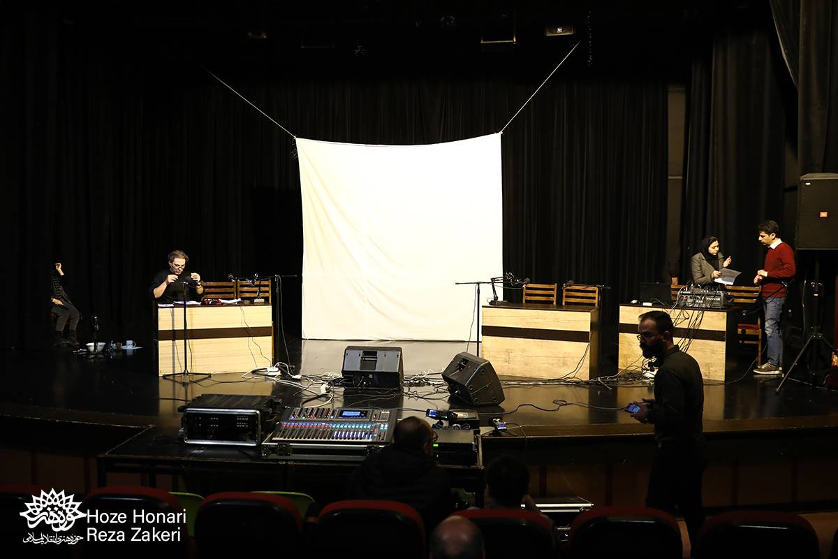 گزارش تصویری| افتتاح اجراهای بخش رادیو تئاتر جشنواره تئاتر فجر در تماشاخانه مهر