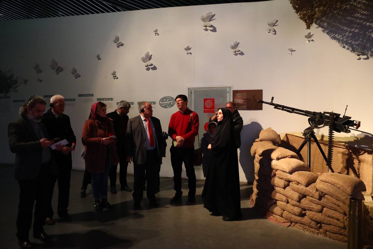 بازدید مدیران هنری سوریه از باغ موزه دفاع مقدس
